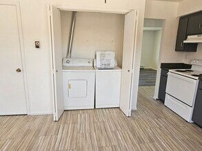 304 E Iowa Ave, Unit A in Fountain, CO - Building Photo - Building Photo