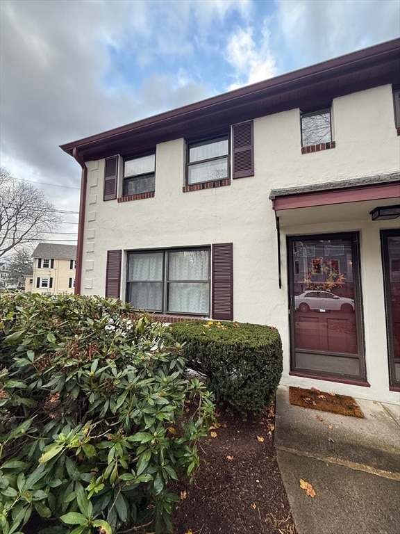 property at 2 Frazer Rd