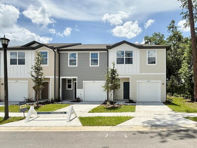 6257 Daerr Ridge St in Zephyrhills, FL - Building Photo - Building Photo