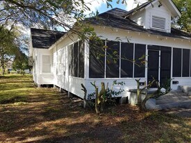 805 14th St in Orange, TX - Building Photo