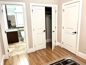 1553 W 61st Ave in Vancouver, BC - Building Photo - Building Photo