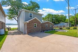 1941 E Lake Dr in Weatherford, TX - Building Photo - Building Photo