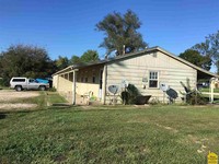 100 Crescent Dr in Lincoln, MO - Foto de edificio - Building Photo