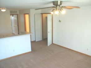 921 E Grand Ave in Carbondale, IL - Building Photo - Building Photo