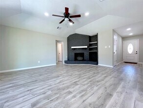 10015 Old Towne Ln in Sugar Land, TX - Building Photo - Building Photo