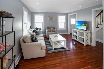 1 Conrad Ct in Newport, RI - Building Photo - Building Photo