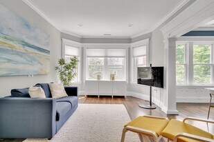 105 Winchester St, Unit 3 in Brookline, MA - Building Photo