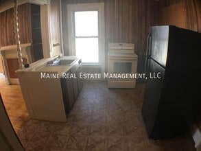 67 Cedar St in Bangor, ME - Building Photo - Building Photo