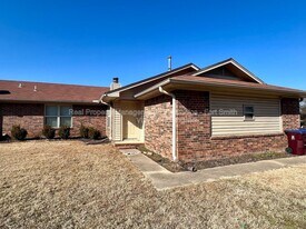 1709 Brooken Hill Dr in Fort Smith, AR - Building Photo