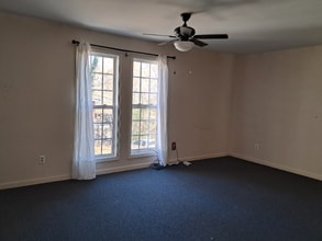 6312 Lake Rd in Nashville, TN - Foto de edificio - Building Photo