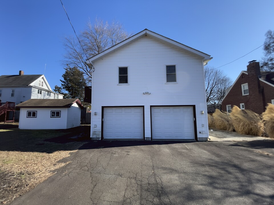 140 Collis St in West Haven, CT - Building Photo