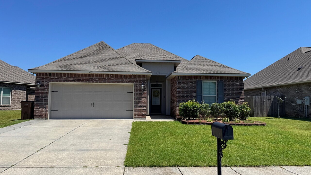 867 Reunion Pl Cir in Biloxi, MS - Building Photo
