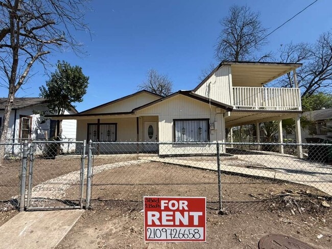 206 Southlawn Ave in San Antonio, TX - Foto de edificio - Building Photo