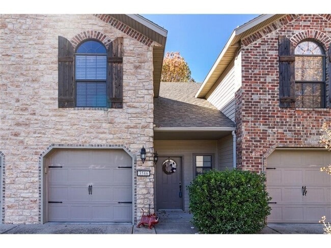 property at 3586 W Chevaux Dr