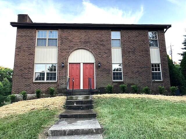 property at 1847 Fort Henry Dr