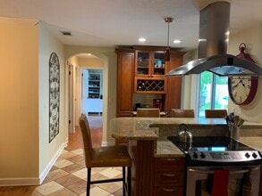 16204 Parkside Dr in Tampa, FL - Foto de edificio - Building Photo