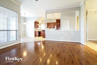 3113 Highland Glen, Unit 3425 in Norman, OK - Foto de edificio - Building Photo