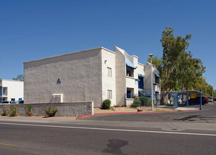 Buenas Paradise Valley in Phoenix, AZ - Building Photo - Building Photo