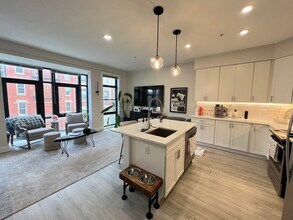 141 Newark Ave in Jersey City, NJ - Building Photo - Building Photo