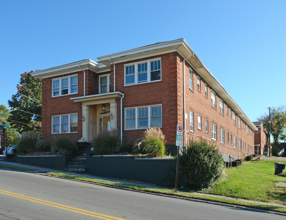 202 Elm St SW in Roanoke, VA - Foto de edificio