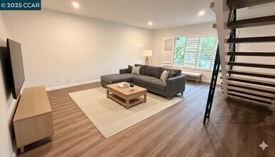 913 Dartmouth Way in Concord, CA - Building Photo - Building Photo