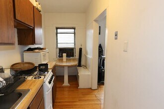 3026 N Halsted St in Chicago, IL - Building Photo - Building Photo