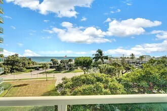 333 NE 21st Ave in Deerfield Beach, FL - Building Photo - Building Photo