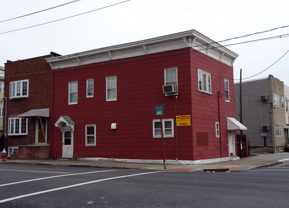 82 Hopkins Ave in Jersey City, NJ - Building Photo