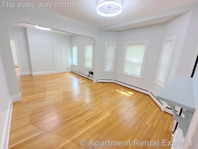 6 Edward St in Medford, MA - Building Photo - Building Photo