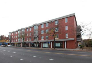 Metroplace Condominiums in Minneapolis, MN - Building Photo - Building Photo