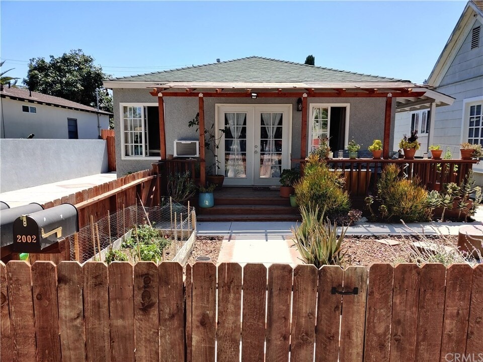 2002 18th St in Santa Monica, CA - Building Photo