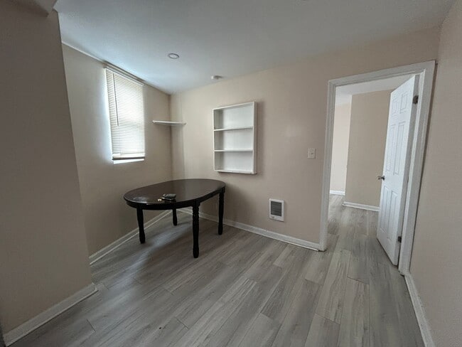 property at 1632 W Passyunk Ave
