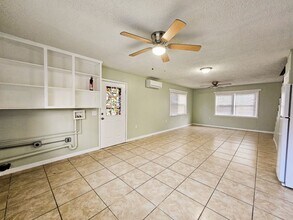 538 Orange St in Mascotte, FL - Building Photo - Building Photo