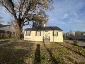 1896 S Lauderdale St in Memphis, TN - Building Photo