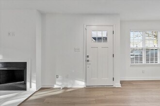 1513 Briar Creek Rd in Charlotte, NC - Building Photo - Building Photo