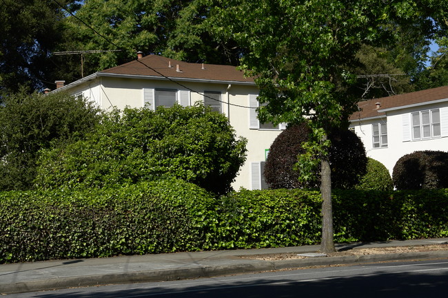 1035 Laurel St in Menlo Park, CA - Building Photo - Building Photo