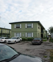 Lenox Apartments in Fort Lauderdale, FL - Building Photo - Building Photo