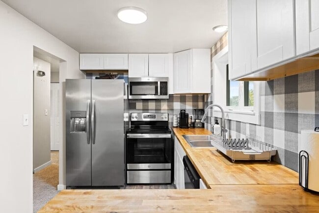 property at 1205 Wild Rose Ave