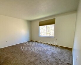 27708 Evergreen Run in Imperial, PA - Building Photo - Building Photo
