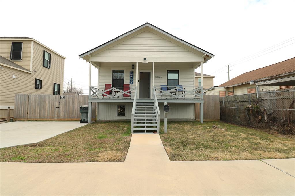 5506 Ave Q 1/2 in Galveston, TX - Building Photo