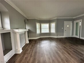 3471 E 114th St, Unit Up in Cleveland, OH - Building Photo - Building Photo