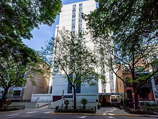 property at 1339 N Dearborn St