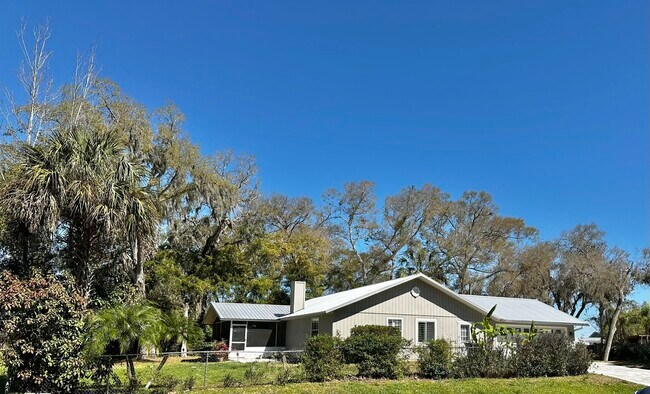 property at 104 Falcon Rd