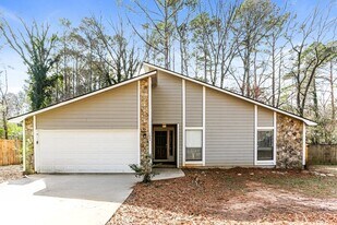 1483 Flat Rock Rd, Unit E20 in Stockbridge, GA - Building Photo
