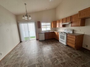 2550 W Pocono Ct in Coeur d'Alene, ID - Building Photo - Building Photo