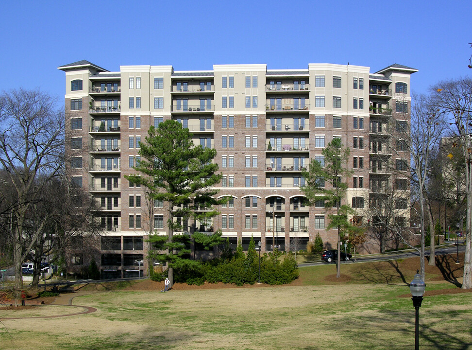 2600 Highland Ave S in Birmingham, AL - Building Photo