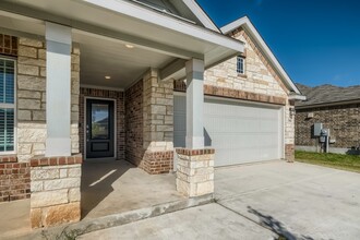 5442 Black Walnut in Bulverde, TX - Foto de edificio - Building Photo