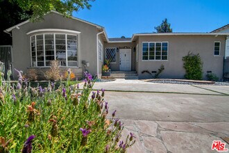 424 Highland Ave in Los Angeles, CA - Building Photo - Building Photo