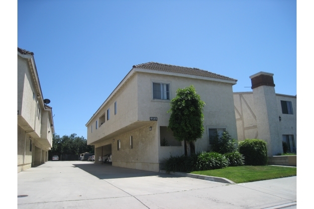 Westcourt Apartments in Anaheim, CA - Foto de edificio - Building Photo