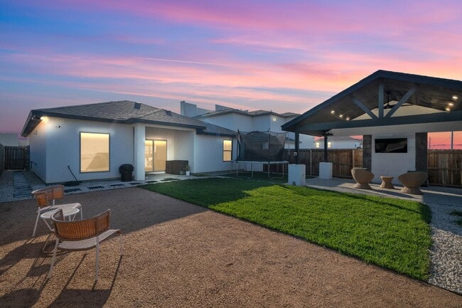 3504 Jorge Sosa Dr in Laredo, TX - Building Photo - Building Photo